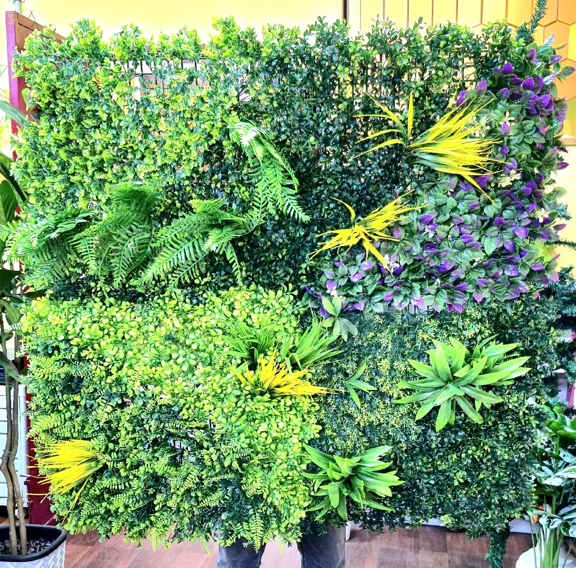 VERTICAL GARDEN